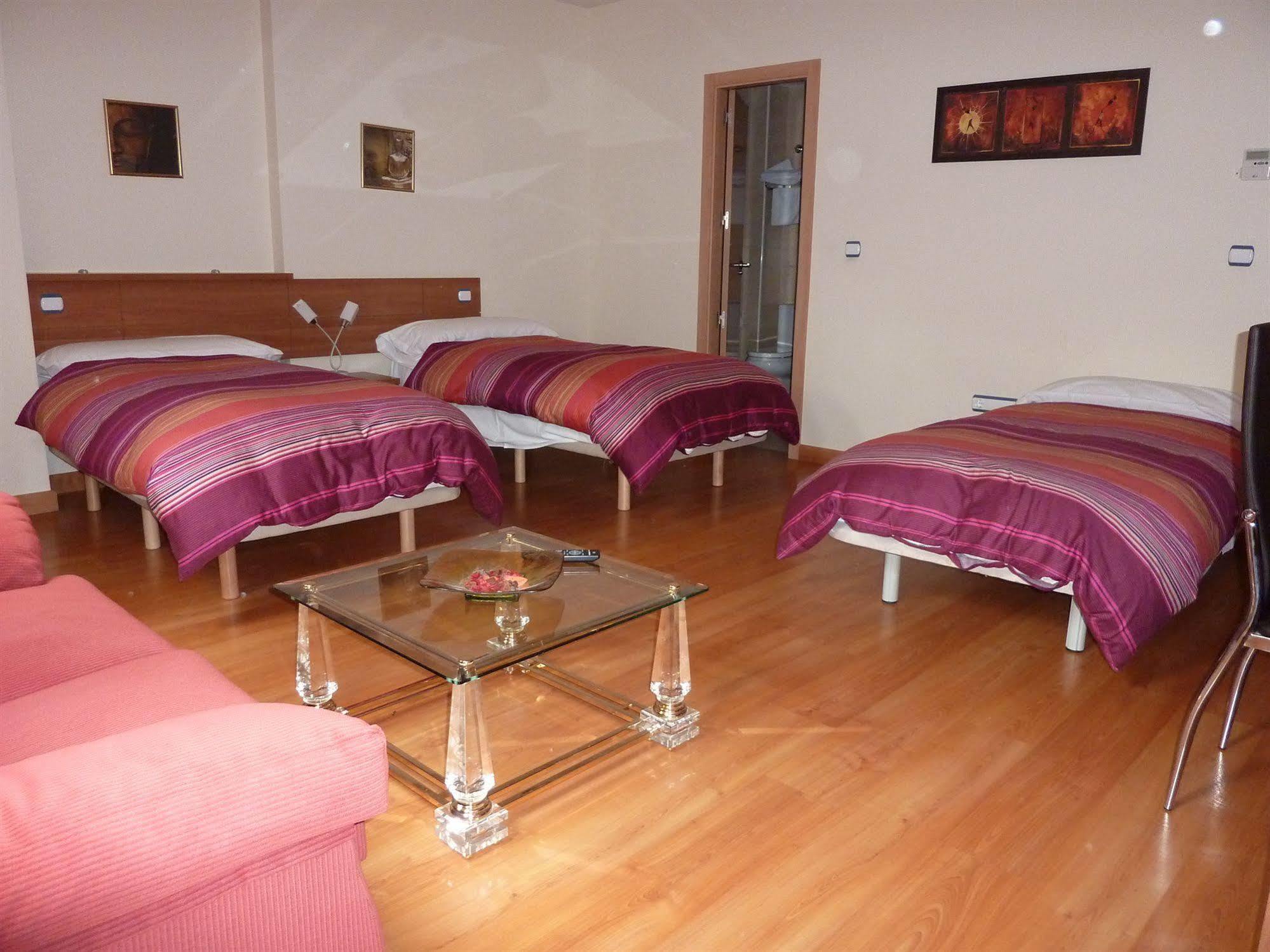 Hostal La Morada La Cistérniga Kültér fotó