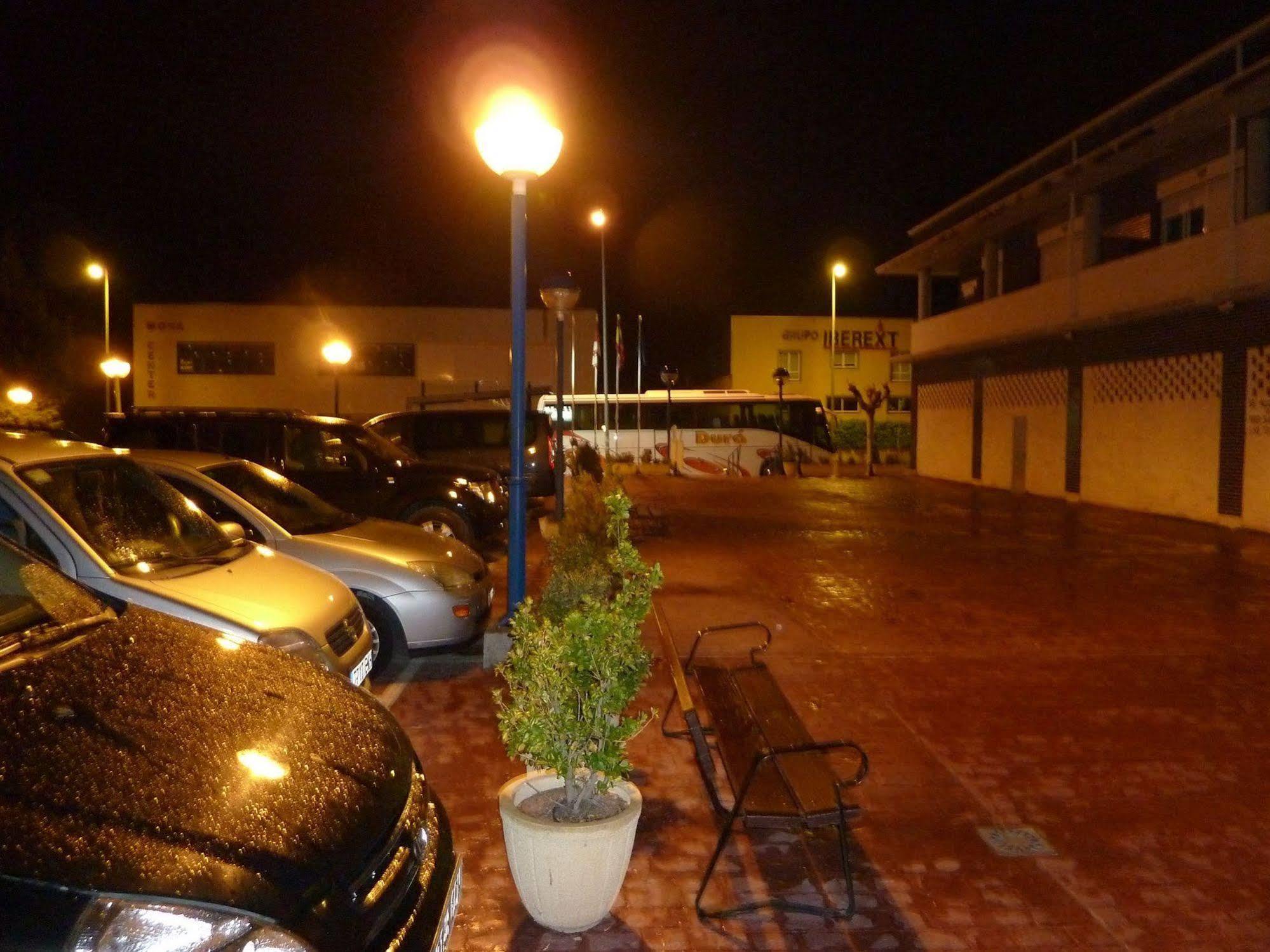 Hostal La Morada La Cistérniga Kültér fotó
